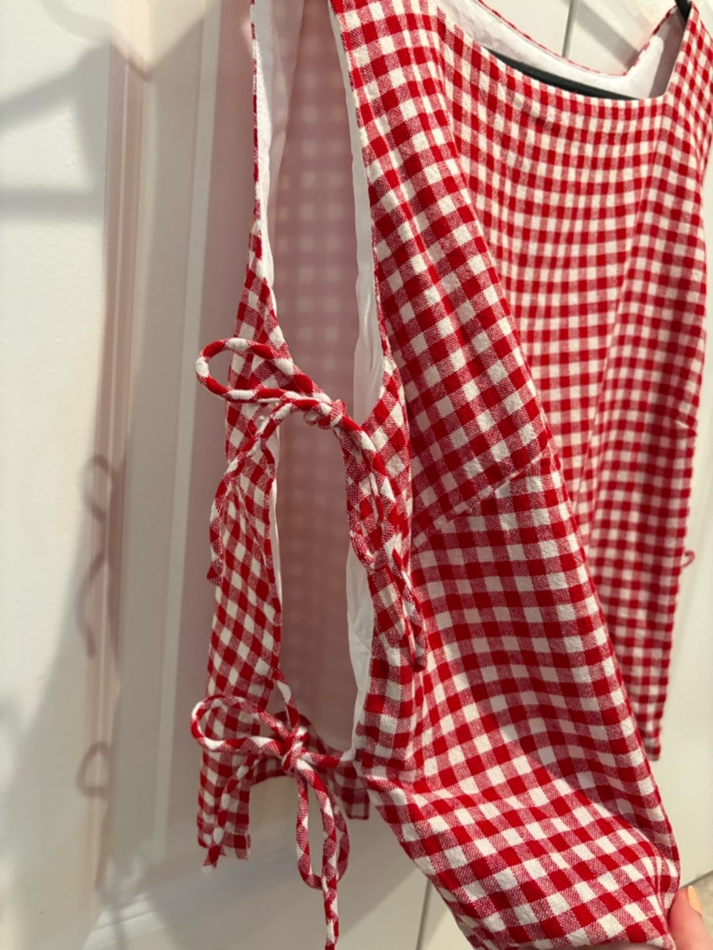 NWOT Abercrombie Red and White Gingham Tie-Side Sleeveless Top - Picture 3 of 6